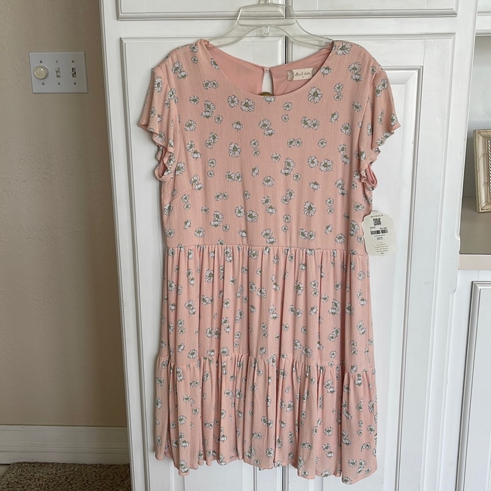 Altar’d State Peach Dress w/ daisy print Sz Small